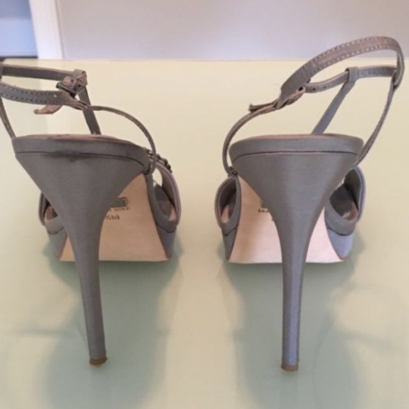 Badgley Mischka Amara Platform Crystal Beaded Ankle Strappy Heels Gray Satin - Picture 4 of 5